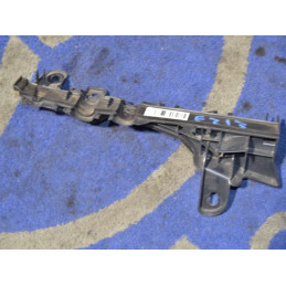 BOTTOM RIGHT AIR DUCT...