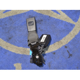 REAR RIGHT AND CENTRE SEAT...