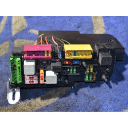 Mercedes-Benz   FUSE RELAY...