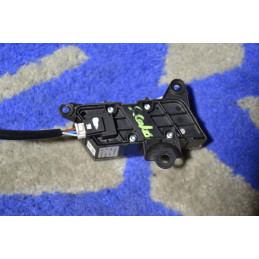 Front Right Door Locking...