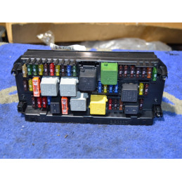 Fuse Box  For Mercedes   E...